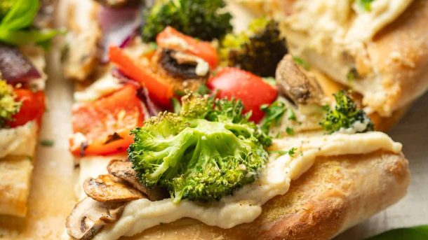 Delicious Hummus Pizza At Home