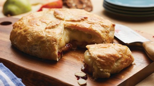 Easy Baked Brie In Puff For Impressing Guests
