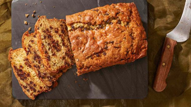 Soft & Moist Zucchini Bread With Chocolate Chips