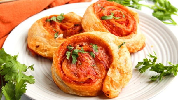 Why Everyone Loves These Easy Pizza Pinwheels